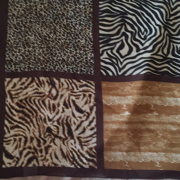 Bundle of 3 Neck Scarves Perfect for Suits - Picture 3 of 5